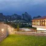 Divani Meteora 4*