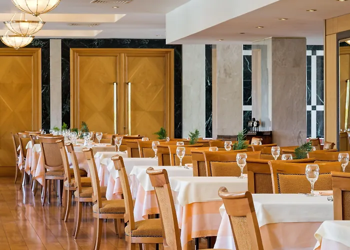 Divani Meteora Hotel 4*